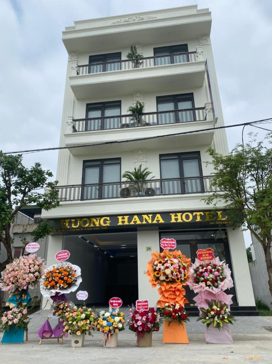 Khach San Huong Hana Phuc Tri 외부 사진